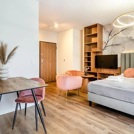 Citystay Scala śródmieście Z Uroczym Ogródkiem Apartament