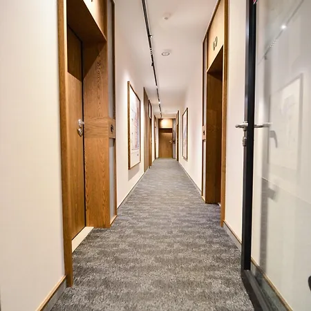 公寓 Citystay Scala Srodmiescie Z Uroczym Ogrodkiem