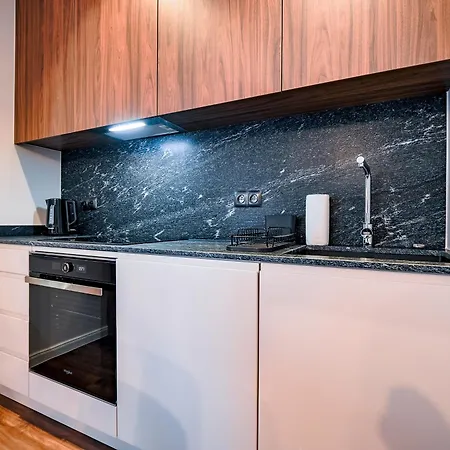 Appartement Citystay Scala Srodmiescie Z Uroczym Ogrodkiem