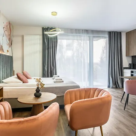 Citystay Scala Srodmiescie Z Uroczym Ogrodkiem Appartement